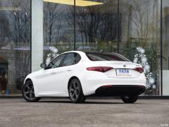 Alfa Romeo Giulia (952) Фото Alfa Romeo Giulia (952)