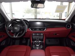 Alfa Romeo Stelvio (949) Фото Alfa Romeo Stelvio (949)