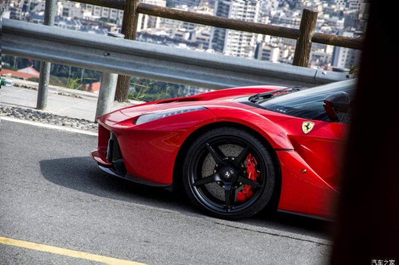 Ferrari 488 Pista