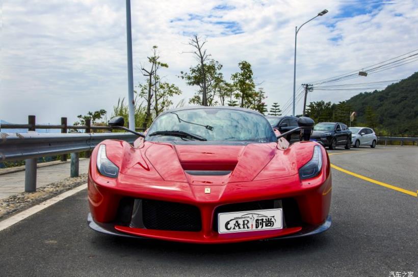 Ferrari 488 Pista