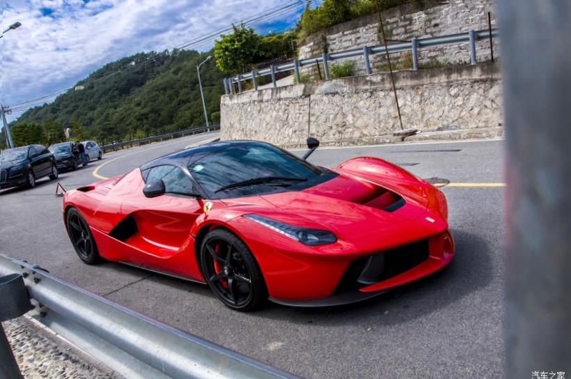 Ferrari 488 Pista