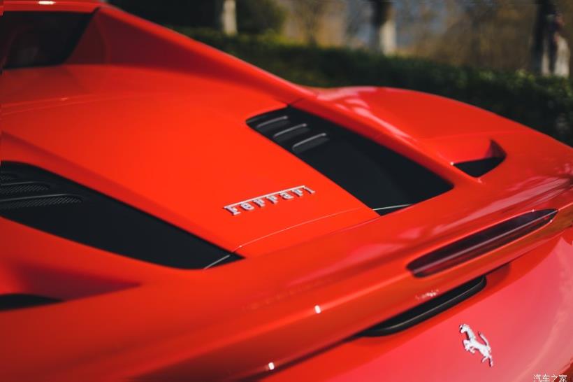 Ferrari 488 Pista 