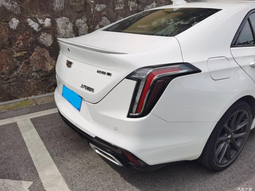 Cadillac CT4 