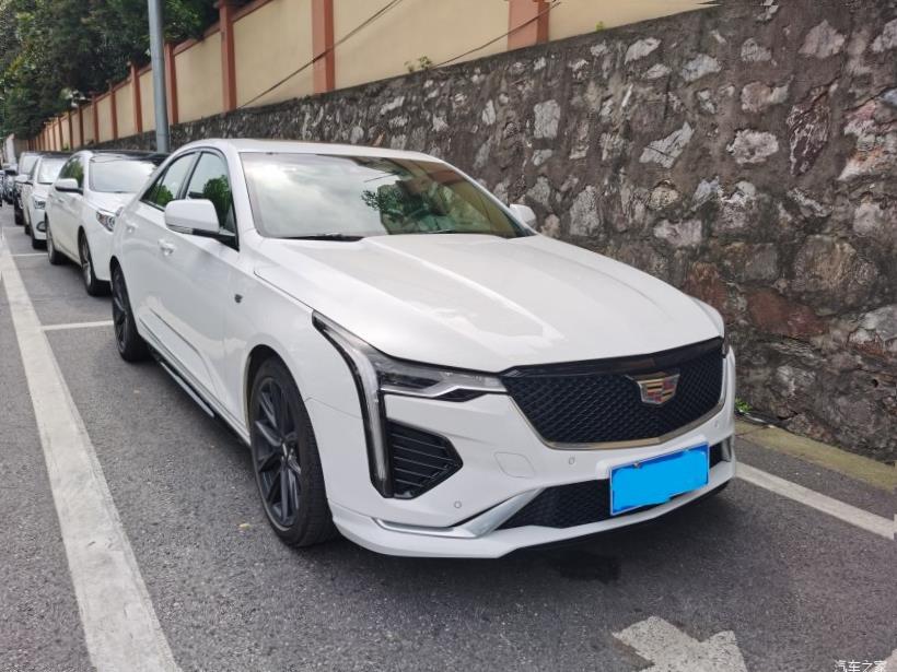 Cadillac CT4 