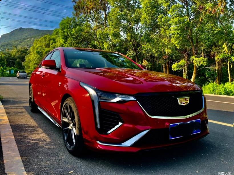 Cadillac CT4 