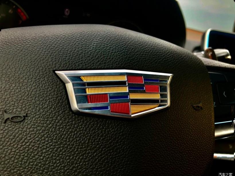 Cadillac CT4 
