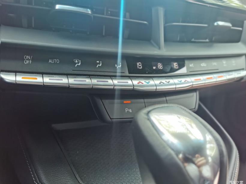 Cadillac CT4 