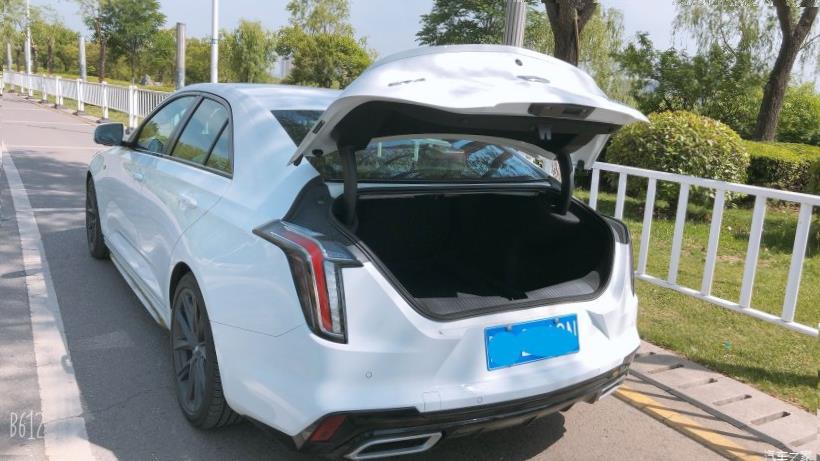 Cadillac CT4 