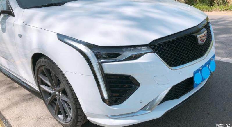 Cadillac CT4 