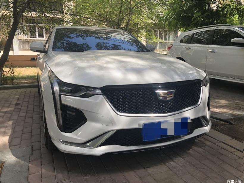 Cadillac CT4 