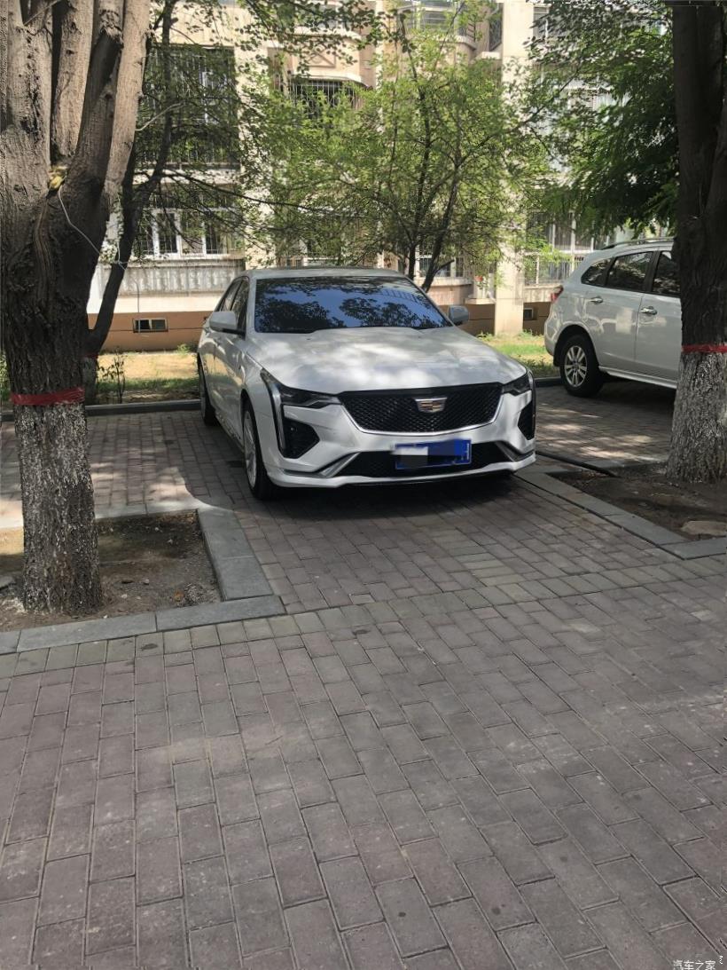 Cadillac CT4 