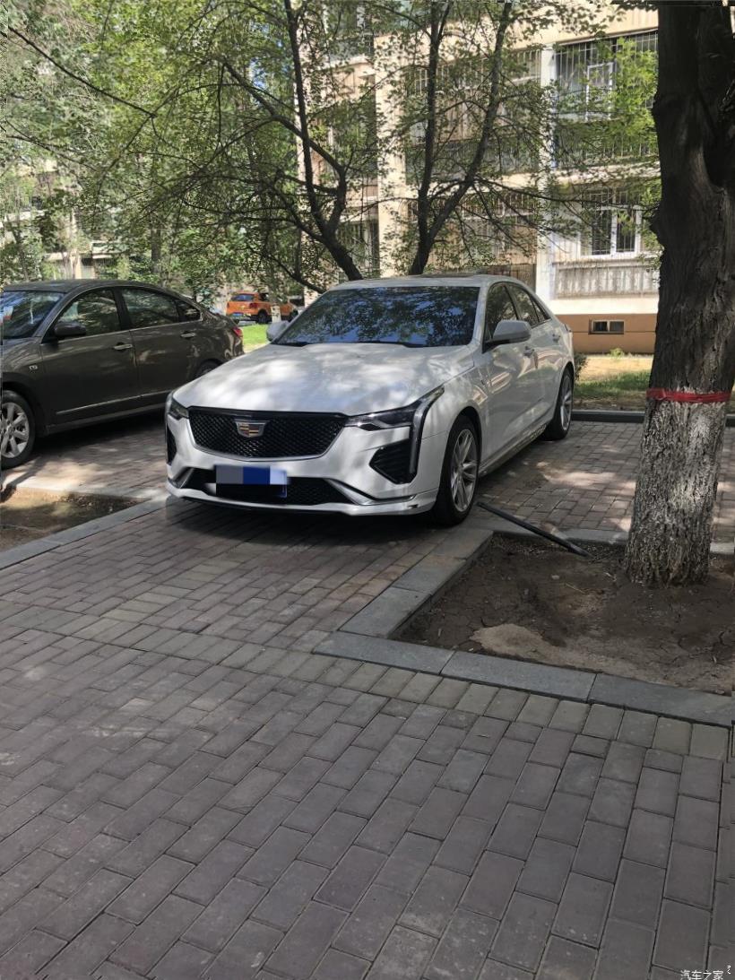 Cadillac CT4 
