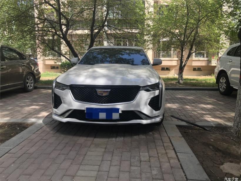 Cadillac CT4 