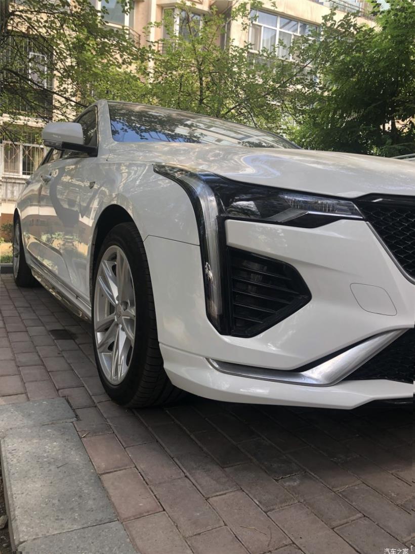 Cadillac CT4 