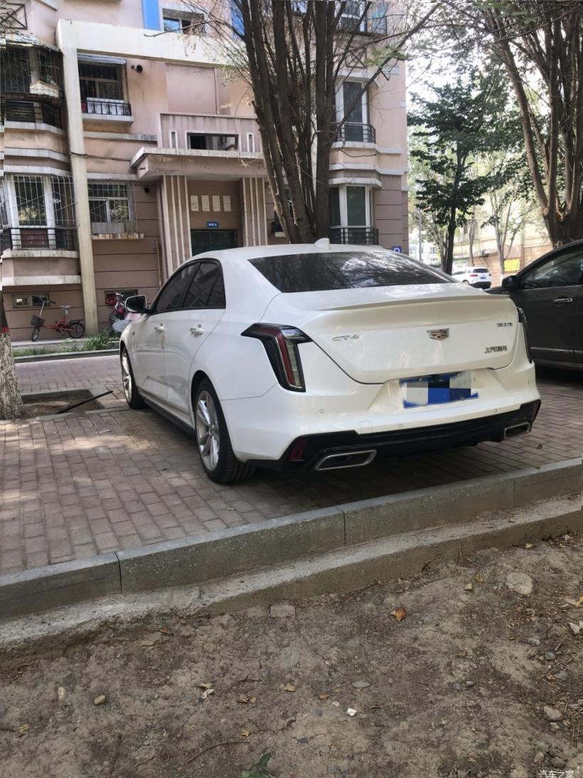 Cadillac CT4 