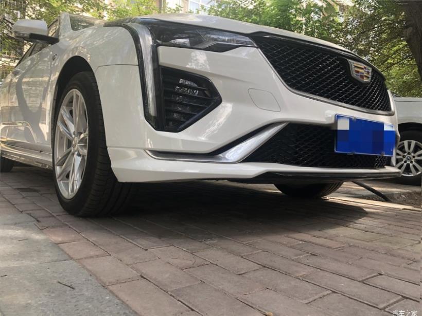 Cadillac CT4 
