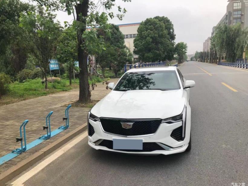 Cadillac CT4 
