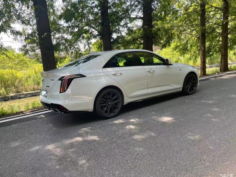 Cadillac CT4 