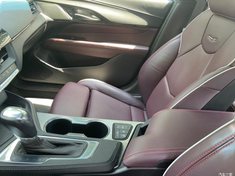Cadillac CT4 