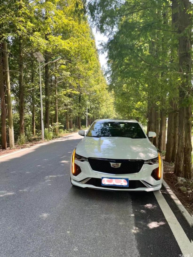 Cadillac CT4 