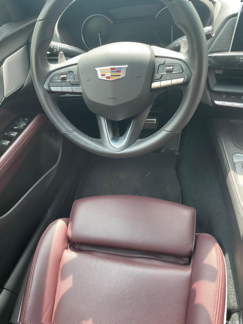 Cadillac CT4 