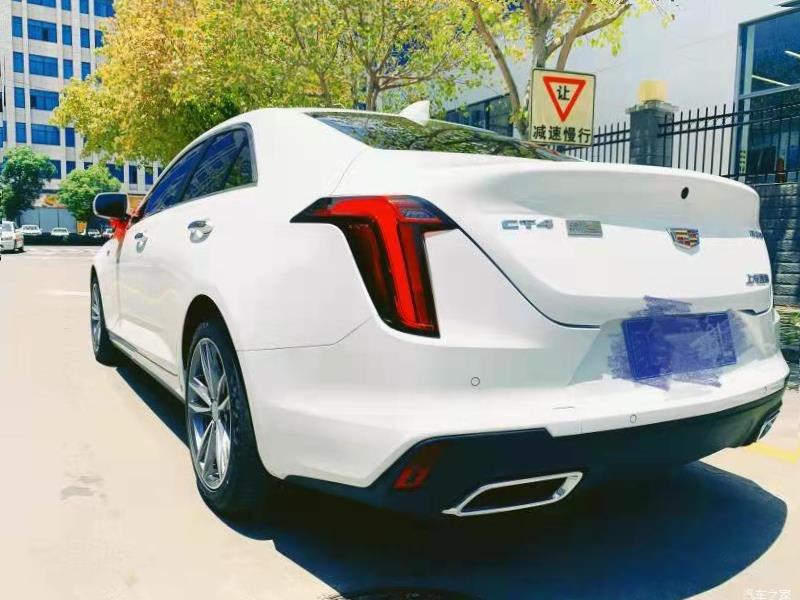 Cadillac CT4 