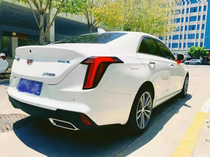 Cadillac CT4 
