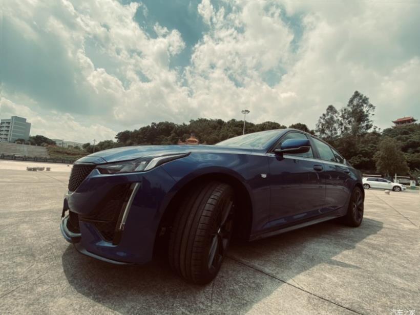Cadillac CT5 
