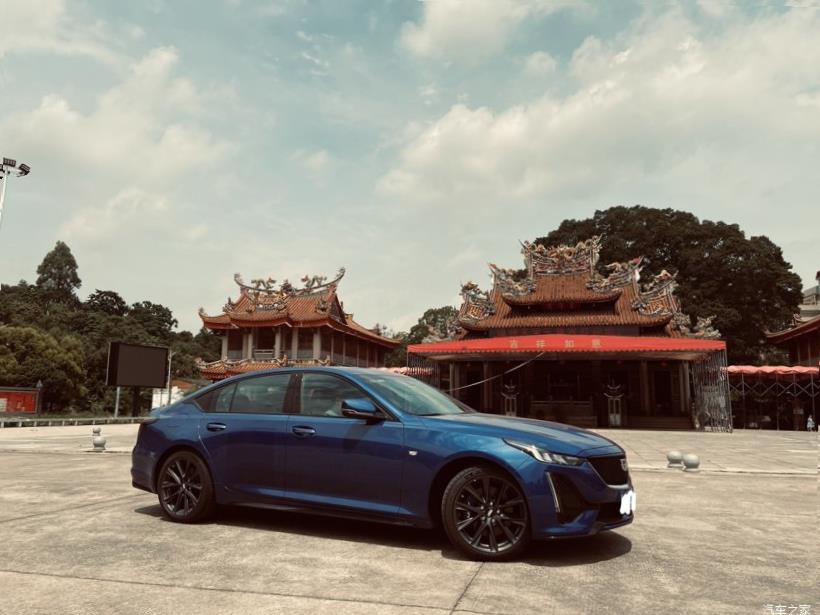 Cadillac CT5 