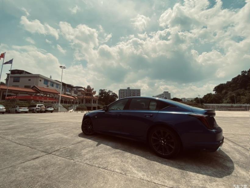 Cadillac CT5 
