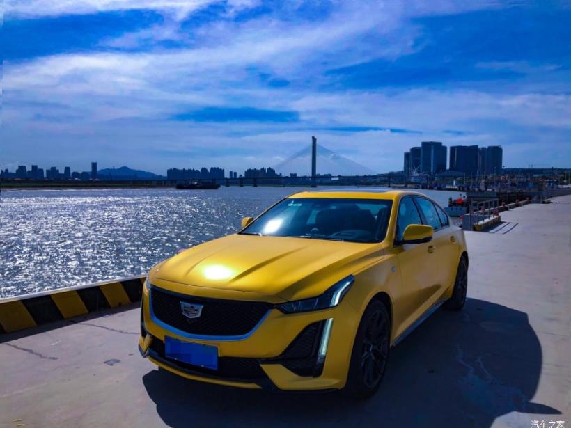 Cadillac CT5 