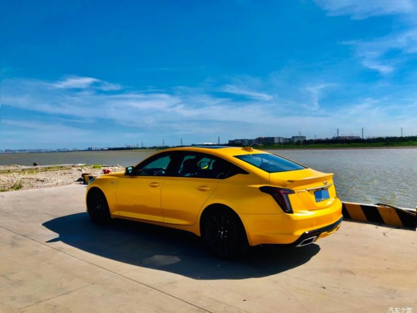 Cadillac CT5 