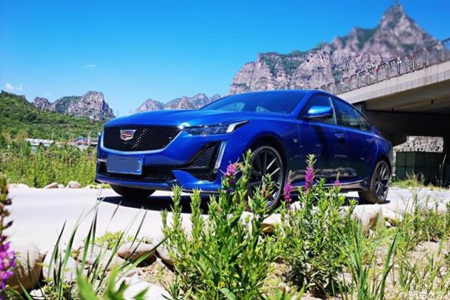 Cadillac CT5 