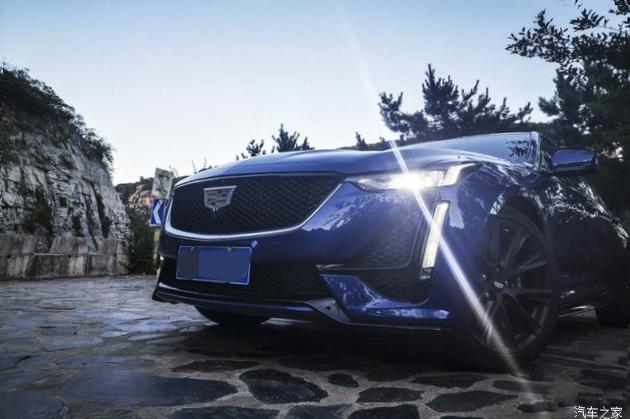 Cadillac CT5 