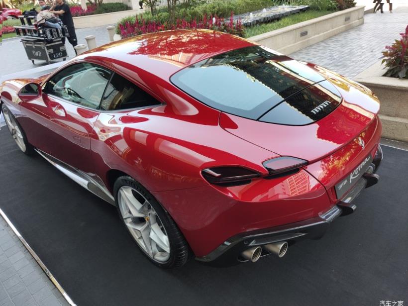 Ferrari 488 Pista