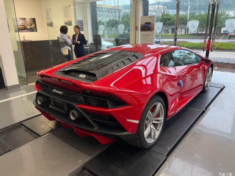 Lamborghini Huracan 