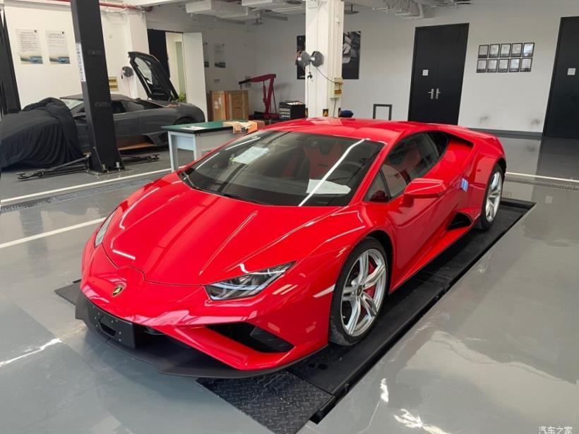 Lamborghini Huracan 