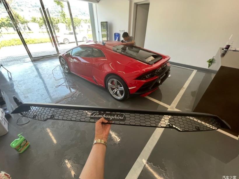 Lamborghini Huracan 