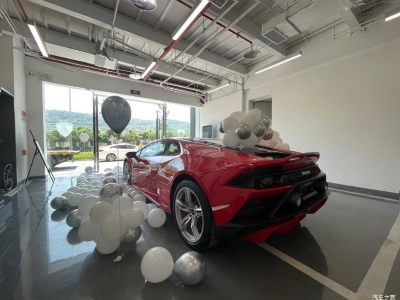Lamborghini Huracan 