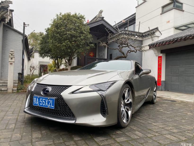 Lexus LC500 