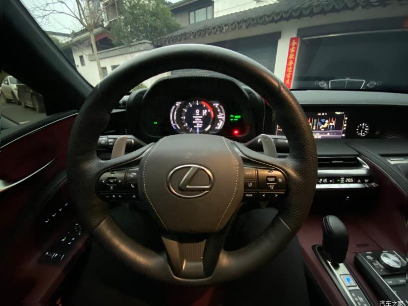 Lexus LC500 