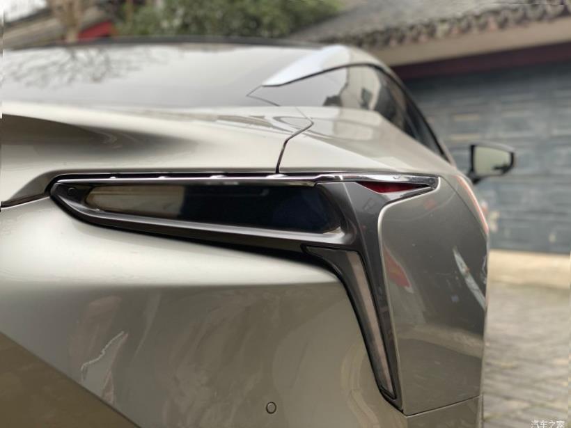 Lexus LC500 