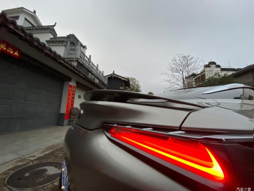 Lexus LC500 