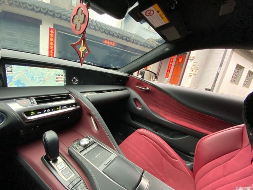 Lexus LC500 