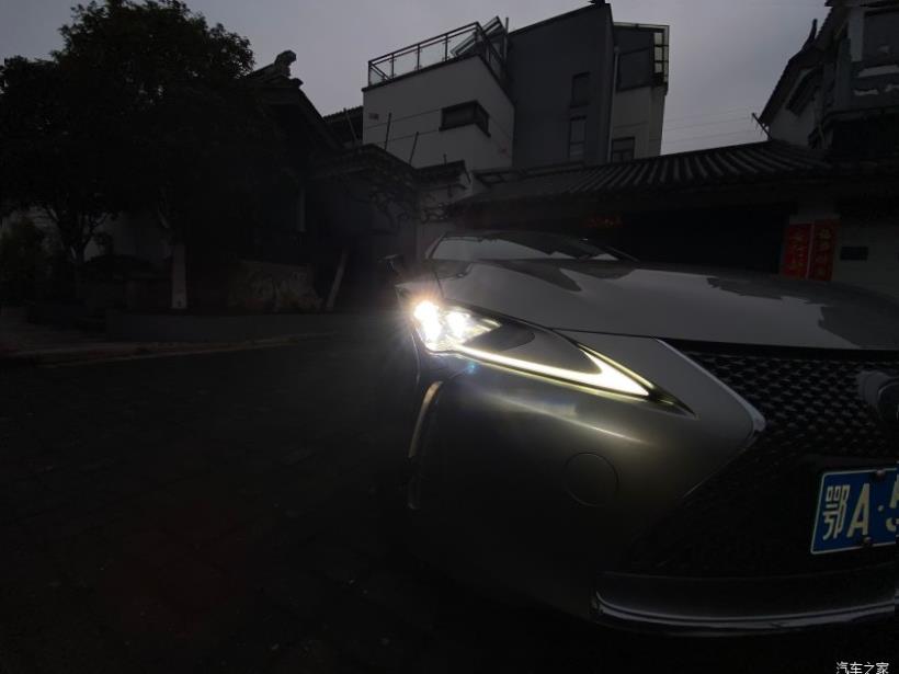 Lexus LC500 