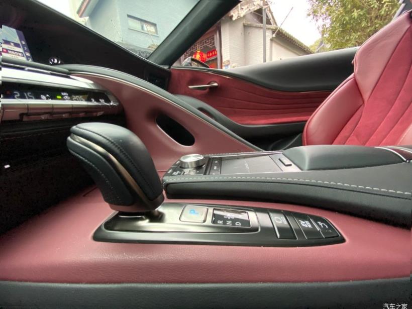 Lexus LC500 