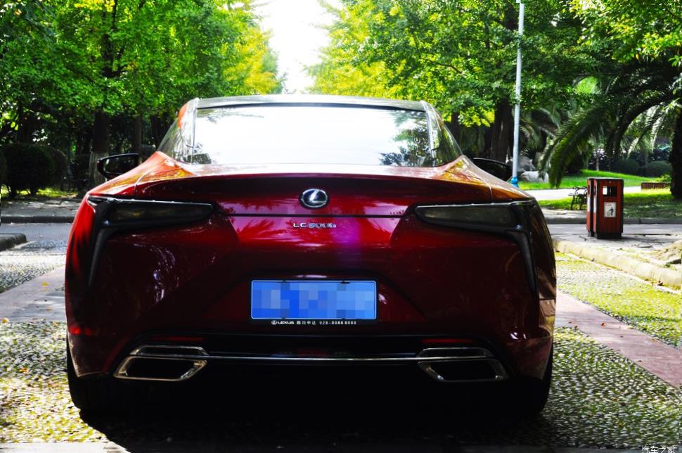 Lexus LC500 