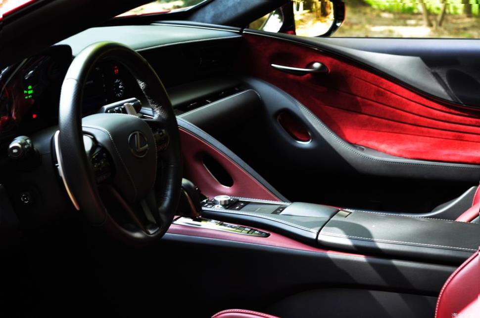Lexus LC500 