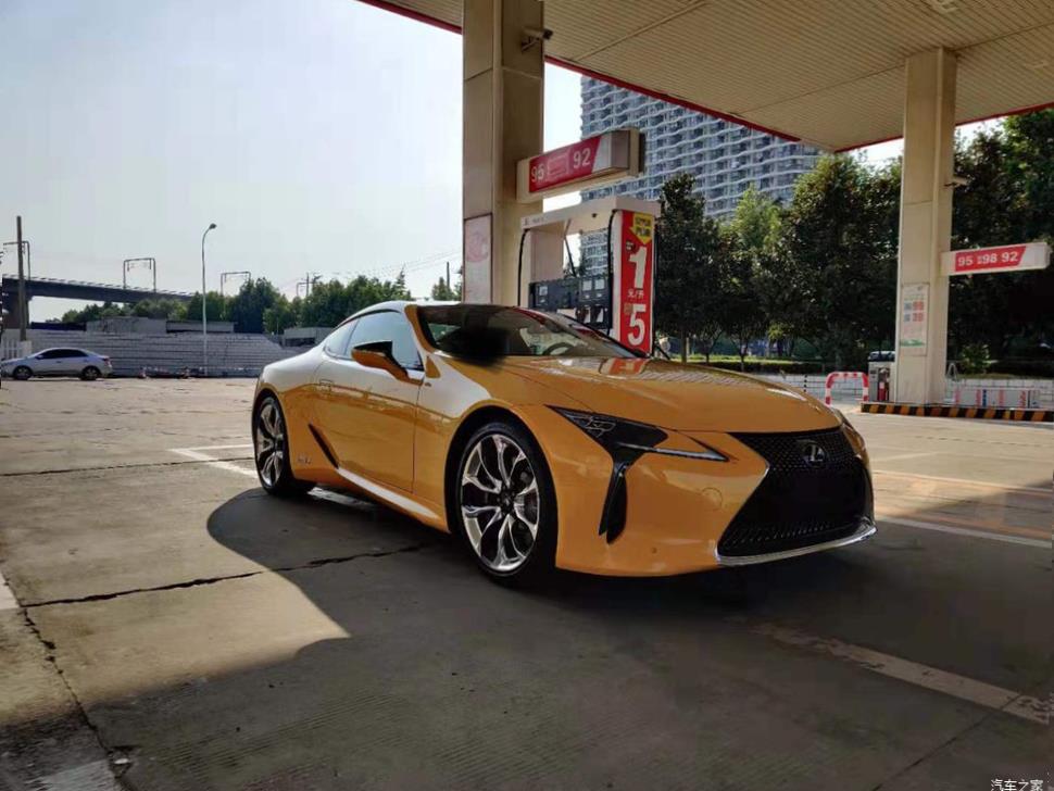 Lexus LC500 