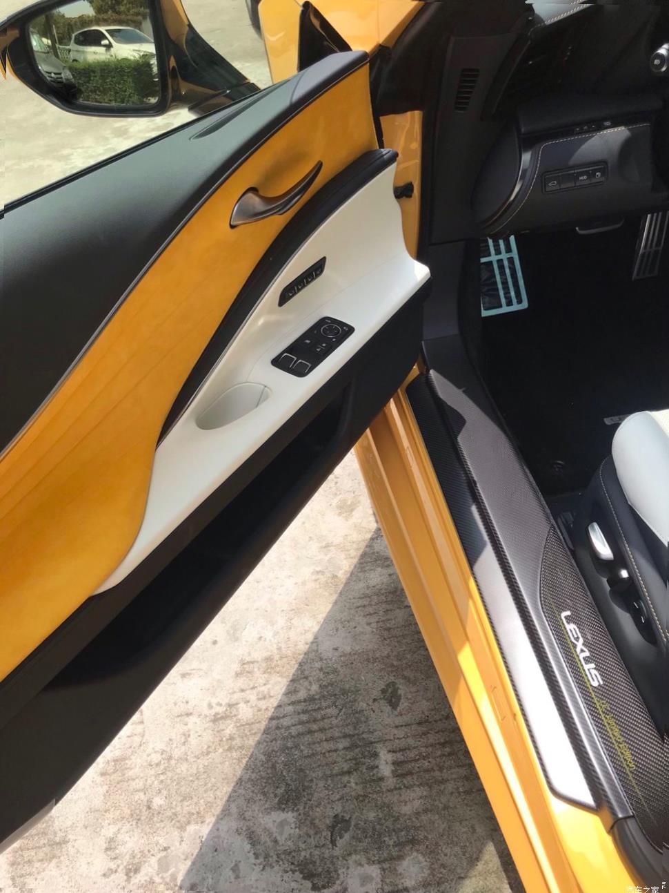 Lexus LC500 